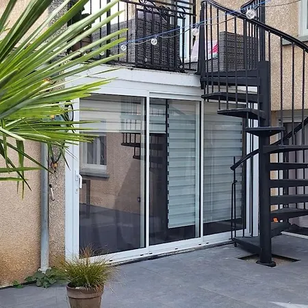 Chalet Zen Avec Son Jacuzzi Et Jardin Holiday home Pont-du-Chateau