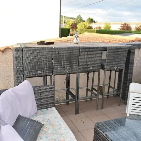 Chalet Zen Avec Son Jacuzzi Et Jardin Tatil Evi