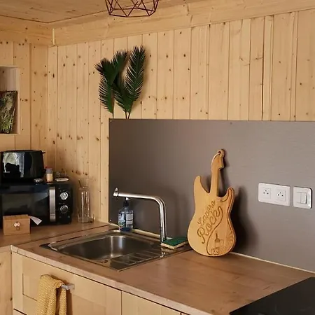 Chalet Zen Avec Son Jacuzzi Et Jardin