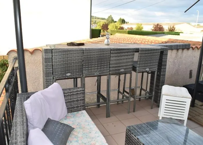 Chalet Zen Avec Son Jacuzzi Et Jardin بيت للعطل