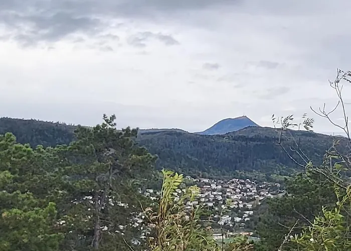 Chalet Zen Avec Son Jacuzzi Et Jardin بيت للعطل Pont-du-Château