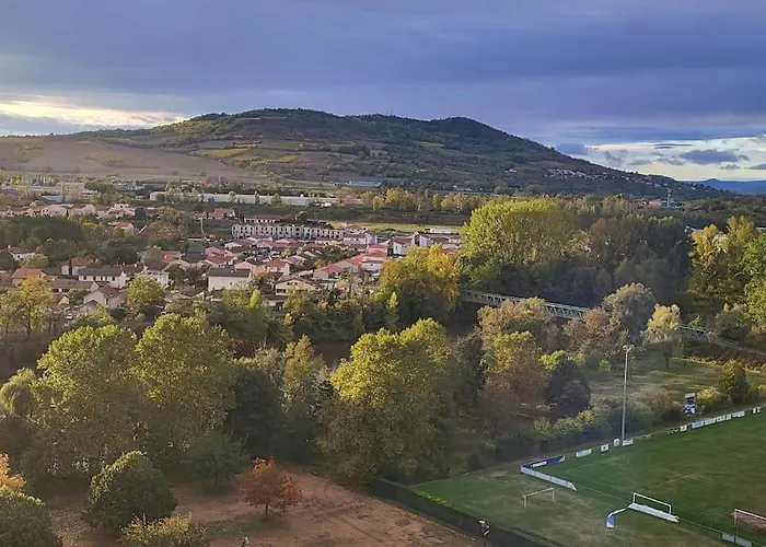 Chalet Zen Avec Son Jacuzzi Et Jardin بيت للعطل Pont-du-Château